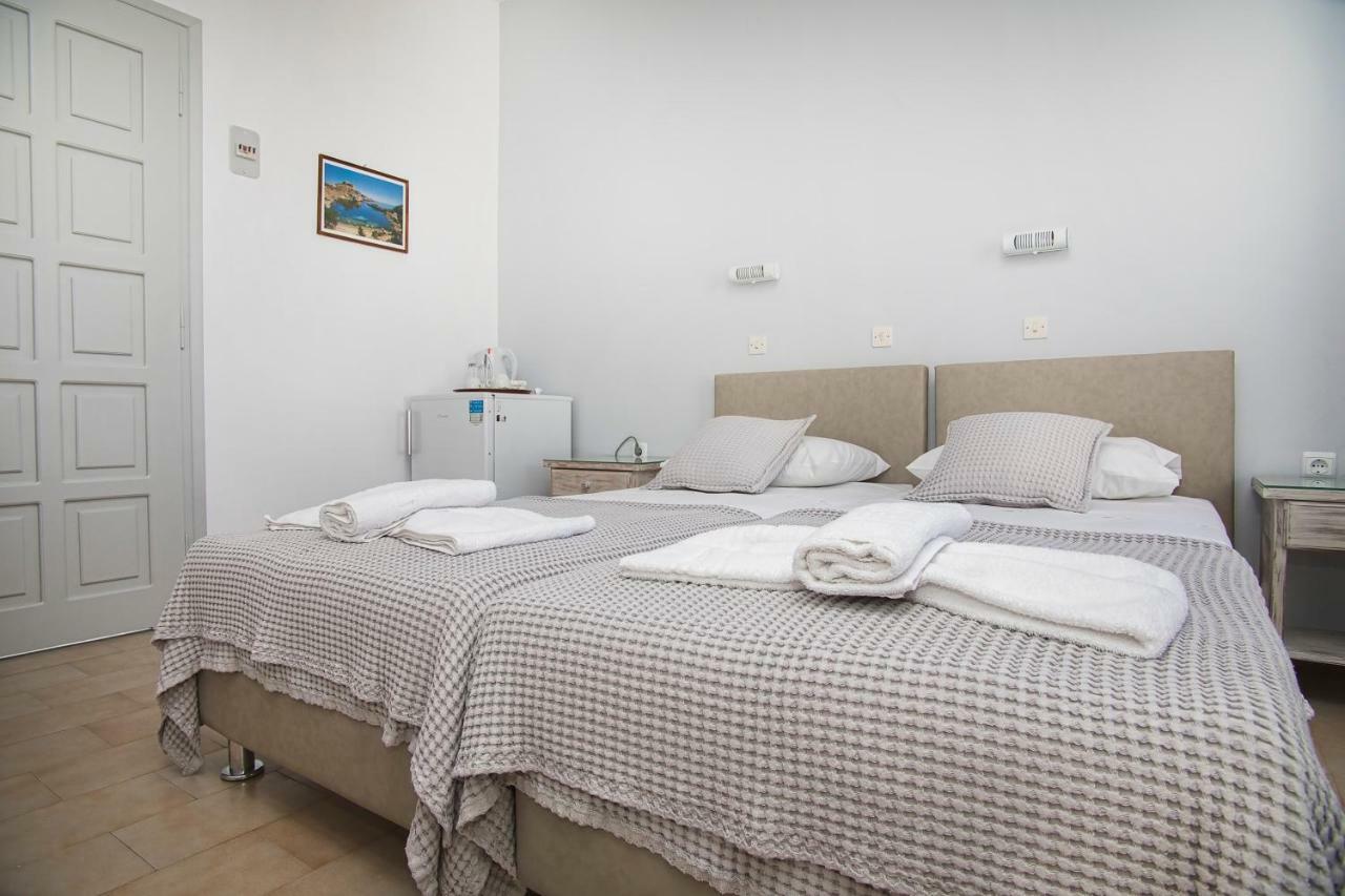 Lalos Rooms Páros Exterior foto
